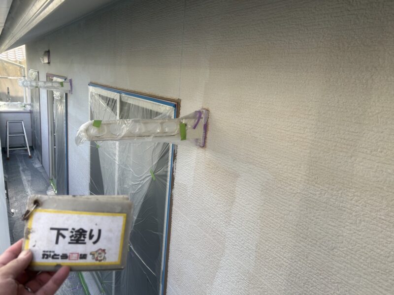 下塗り完了しました。