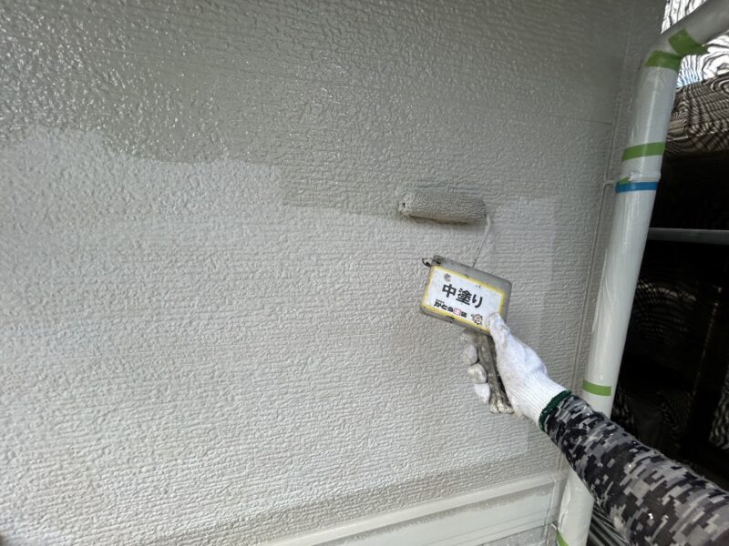 中塗りの様子です。