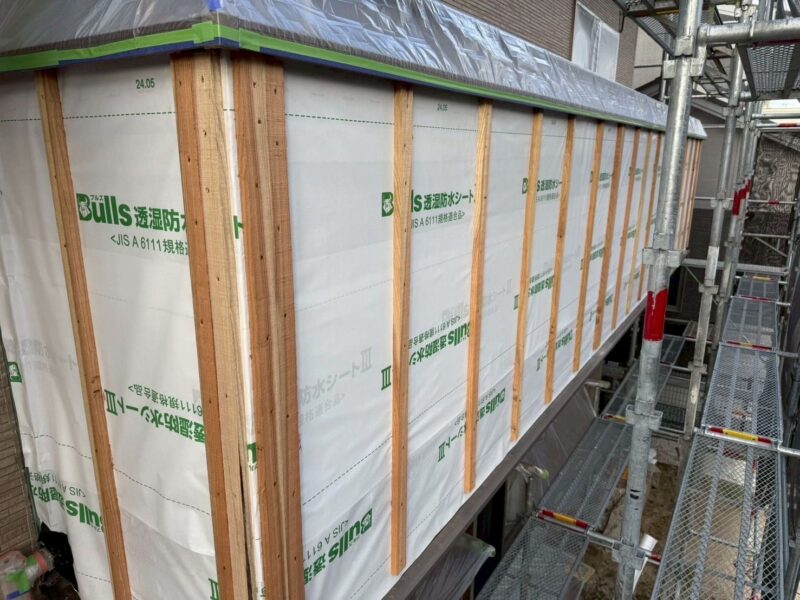 胴縁の取り付け完了。