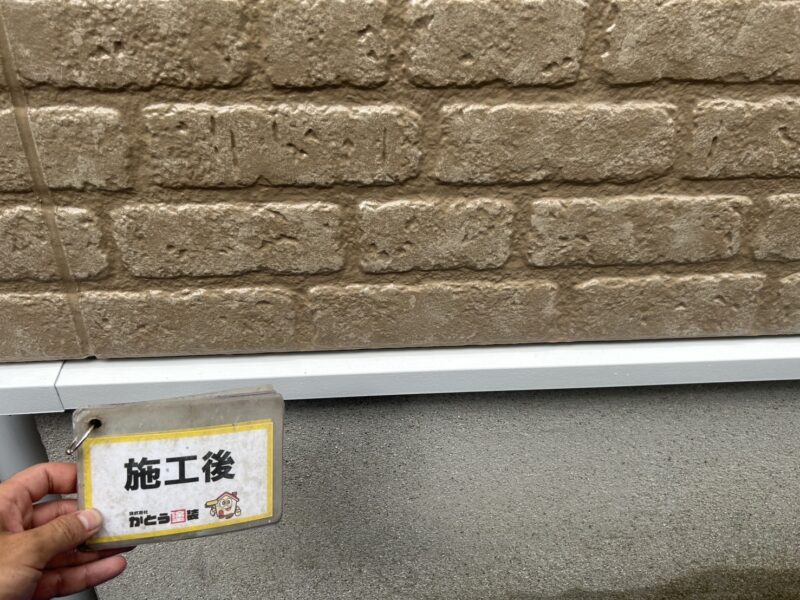 付帯部は明るいカラーで仕上げ、外壁のブラウンとの相性抜群です。