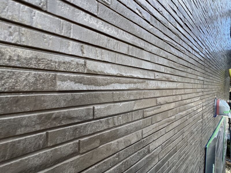 下塗り完了しました。