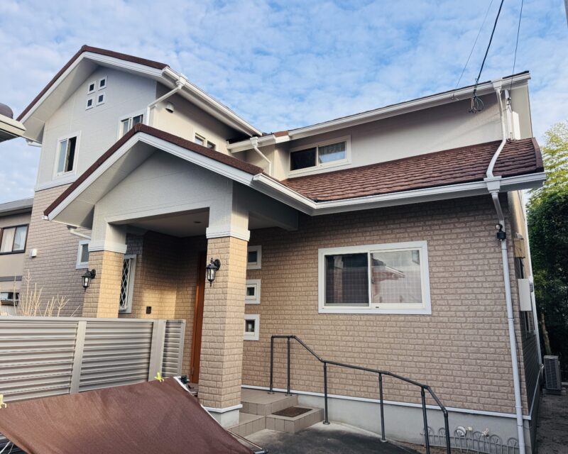 【熊本市東区M様邸】屋根工事の施工事例｜耐震性・耐風圧性に優れた塗替え不要のメンテナンスフリーな屋根材