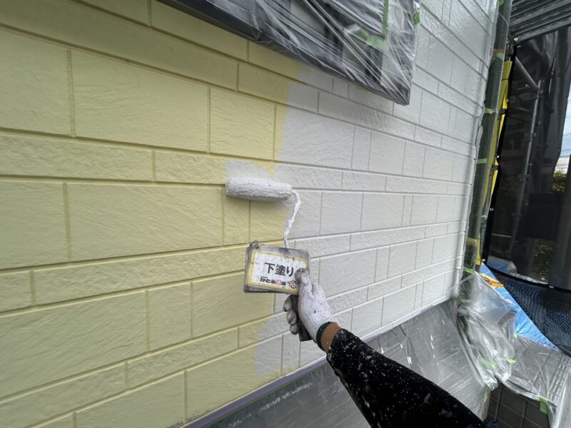 1階部分の外壁は、WB多彩仕上げ工法にて施工をおこないます。