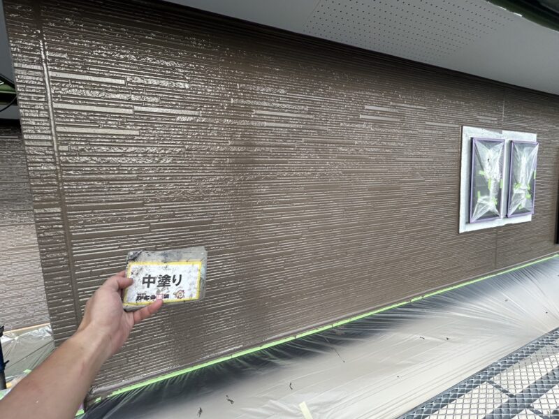 中塗り完了しました。