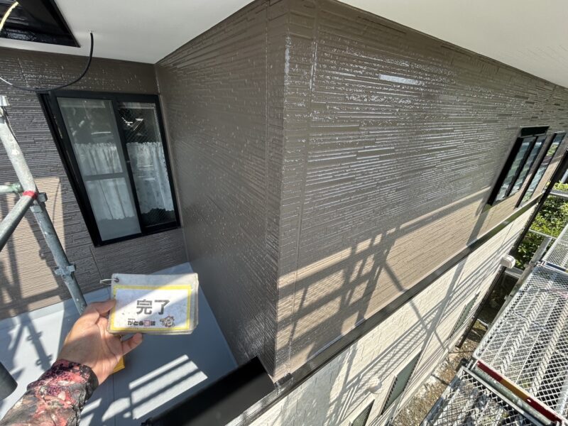 1階、2階ともに艶ありで施工しています。<br />艶の調整可能ですので、お気軽にご相談ください。