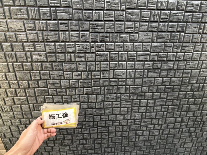 グレー系のWB多彩仕上げ工法は、重厚感と高級感を醸し出す仕上がりになりました。