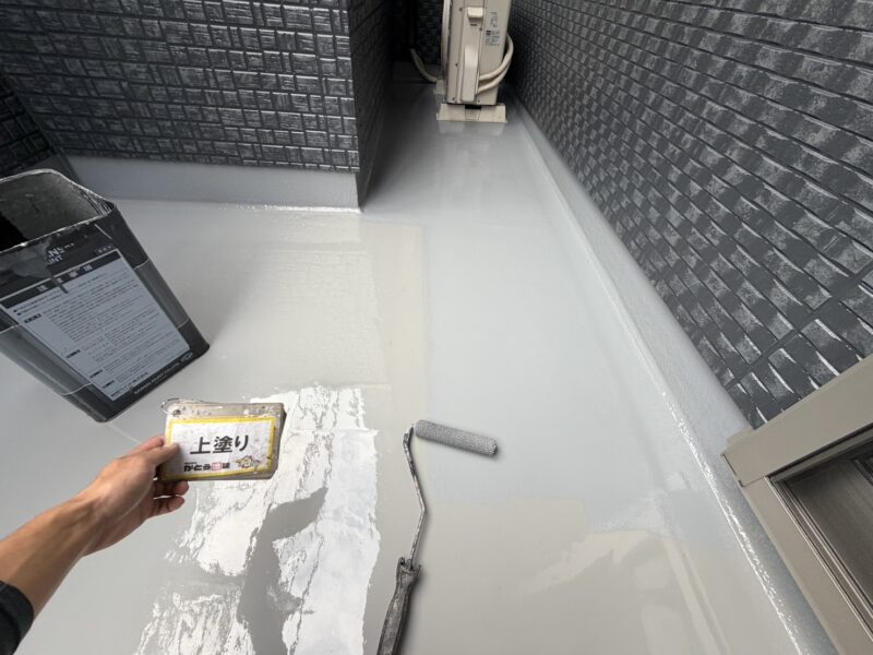 上塗りの様子です。