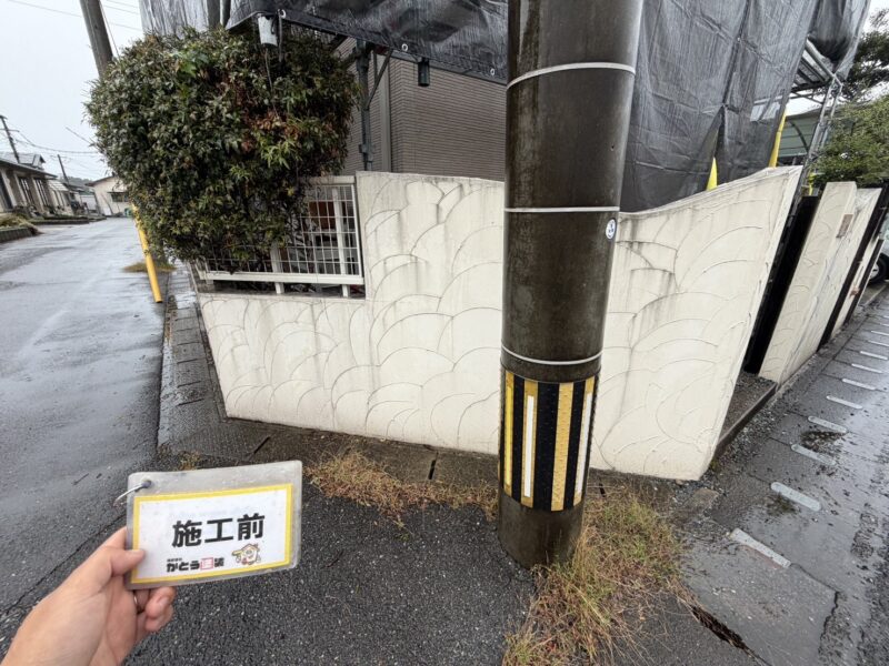 ひび割れ箇所が複数ありましたので、補修し塗装をおこないます。