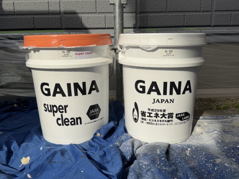 屋根の上塗りの使用塗料です。
