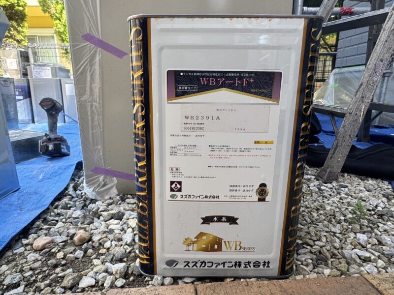 外壁1階部分のWB多彩仕上げ工法のA色です。