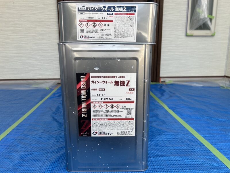 外壁の上塗りの使用塗料です。