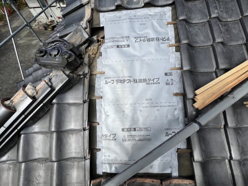 防水シートは、下地への水濡れを防ぐ重要や役割を持っています。