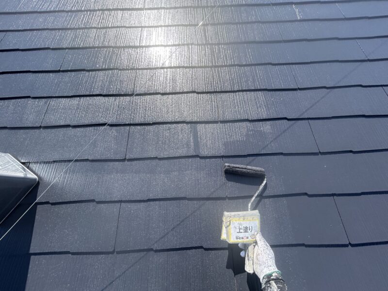 太陽の光が反射するほどの艶が出ているのが分かります。