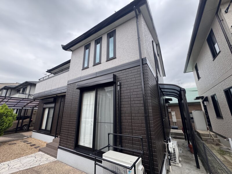 外壁の色の組み合わせは、入念に打ち合わせをし、お客様のご希望を取り入れながら、相性の良い色を掛け合わせました。