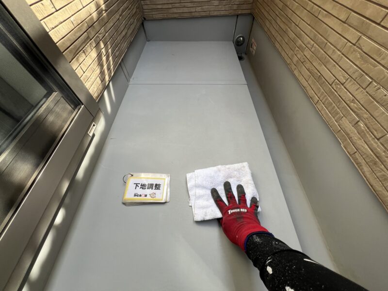 下地調整の様子です。<br />