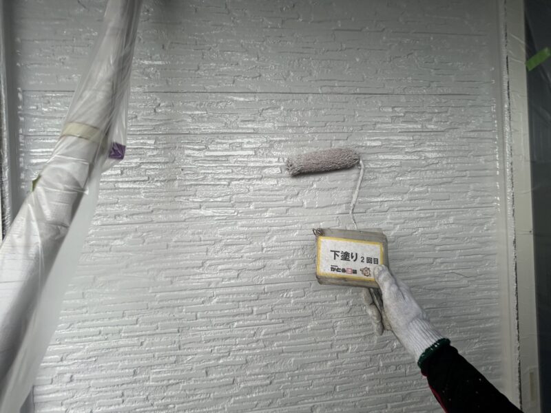 下塗り2回目の様子です。