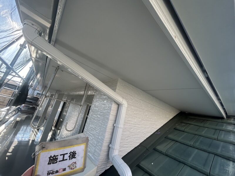 付帯部はサッシの色と合わせることで、統一感のあるまとまった仕上がりになります。