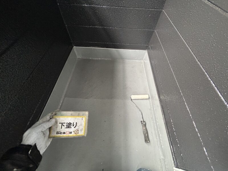 下塗りの様子です。