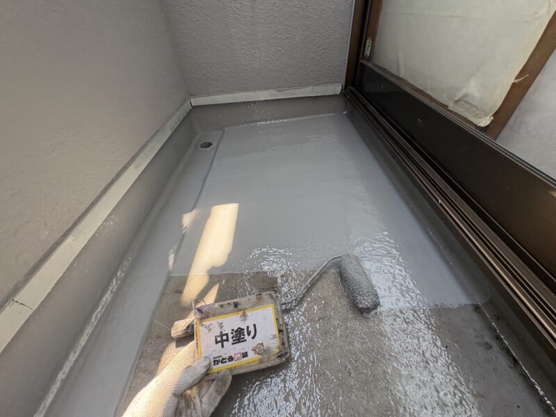 中塗りの様子です。