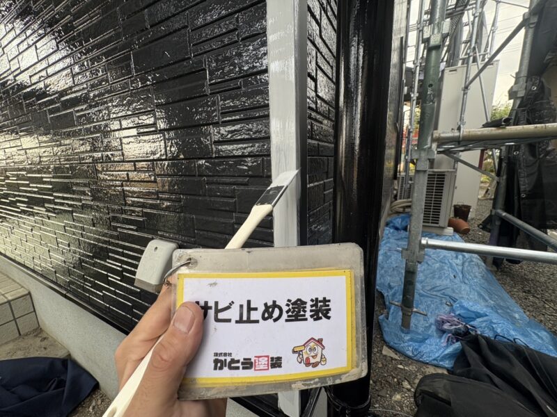 サビ止め塗装の様子です。