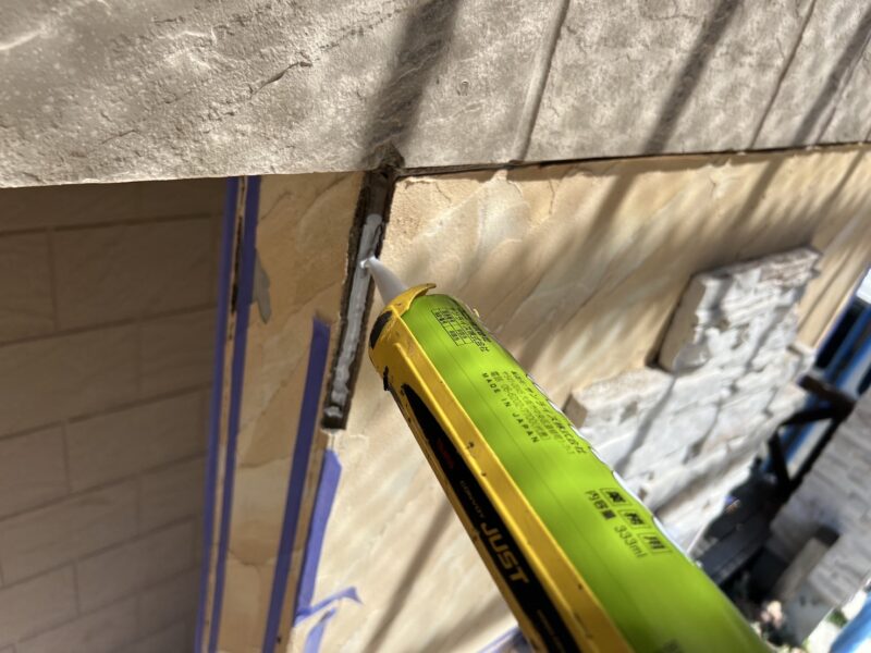 出隅の補修をおこないます。