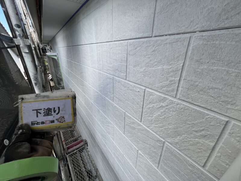 下塗り完了しました。