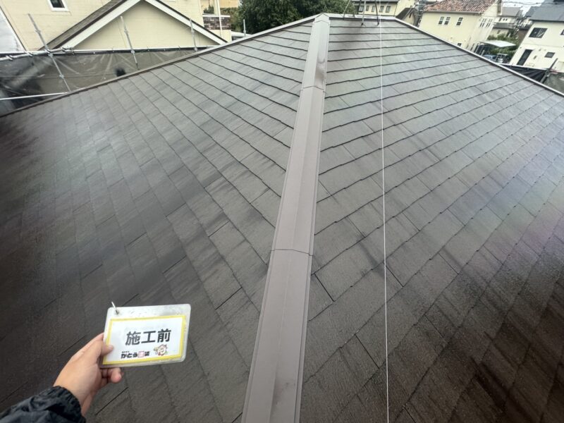 ひび割れも多数ありましたので、すべて補修し塗装をおこないます。