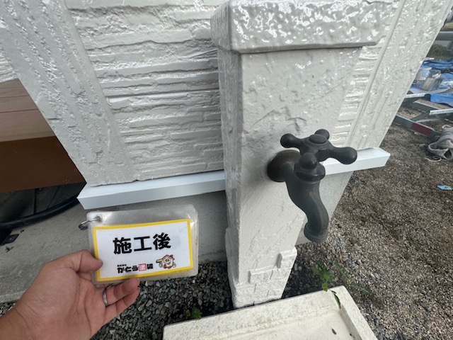 外の水栓土台も、外壁に使用した塗料と同じもので塗り替えました。