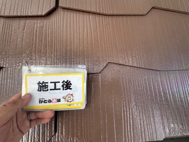 遮熱性能に優れた高性能な塗料を使用し、屋根の温度上昇を抑制し、室内の温度上昇を抑えてくれます。