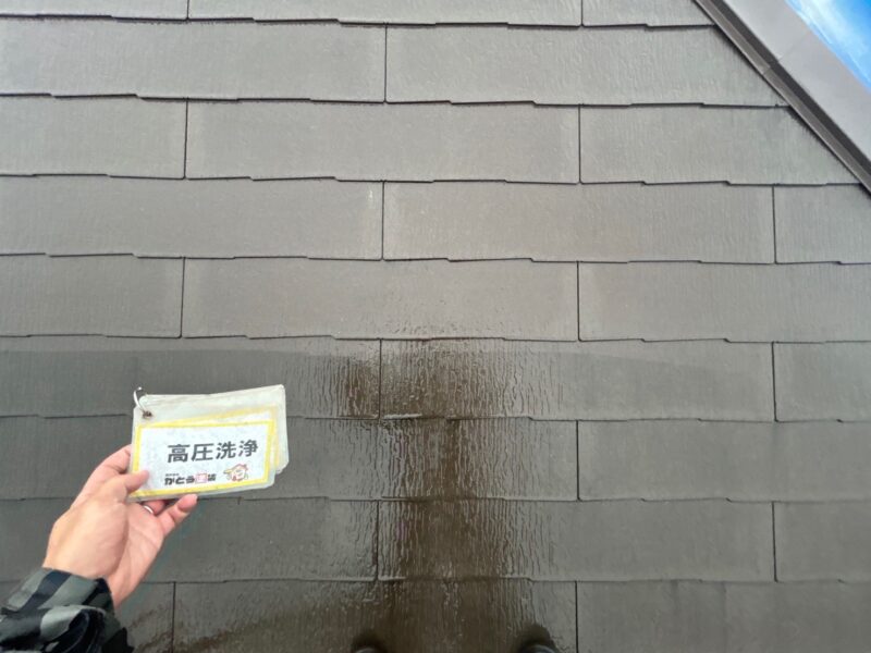 上が洗浄後、下が洗浄前です。<br />
比較すると汚れが落ちているのが分かります。