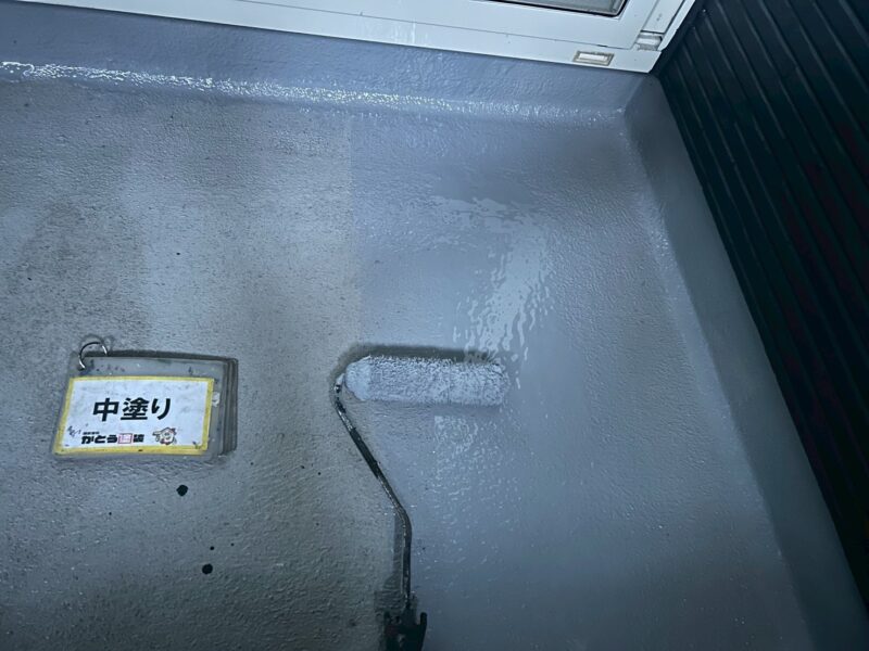 中塗りの様子です。