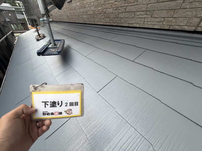 最終的な仕上がりを大きく左右する、下塗りが一番大切な工程になります。