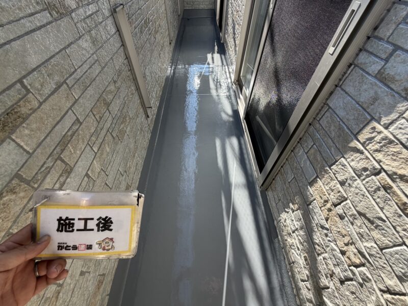 バルコニーは防水工事をおこないました。<br />
雨漏りの原因となりやすいバルコニーは、水捌けの悪さや防水層の劣化が見られたら早めにメンテナンスをした方が安心です。