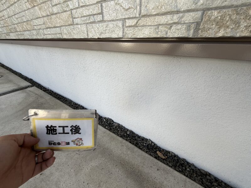 見落としがちな基礎はばきも一緒に塗装することで、相乗効果で外壁の綺麗さがより際立ちます。