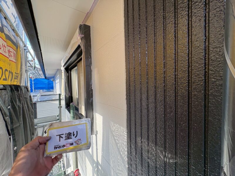 下塗り完了しました。