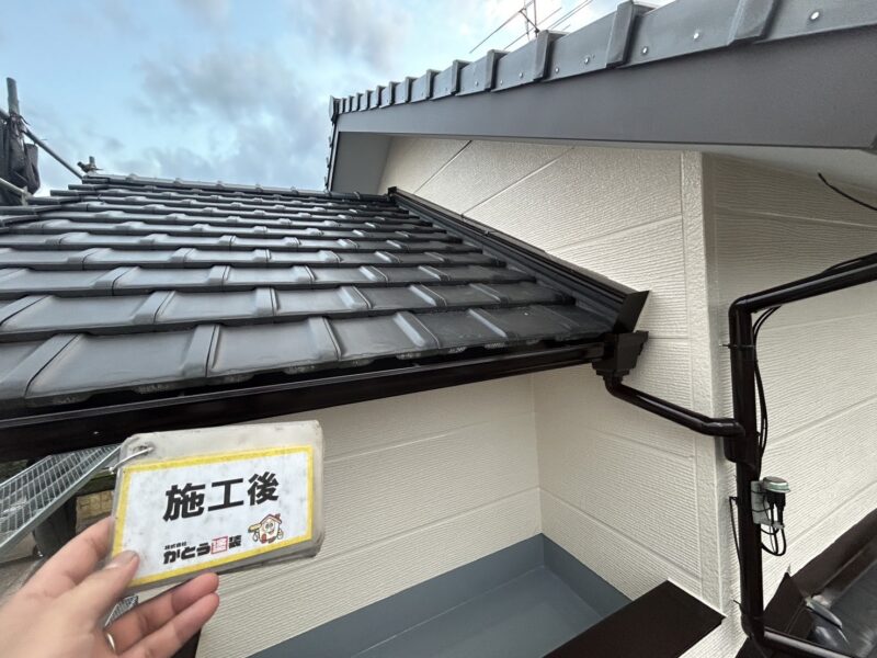 屋根は高圧洗浄で汚れを落とし、破風は板金を取り付け耐久性が格段に向上しました。