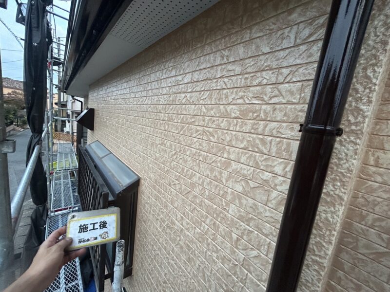 WB多彩仕上げ工法は、職人の手作業による唯一無二のデザインと模様が非常に好評の弊社で人気の塗り替え方法になります。