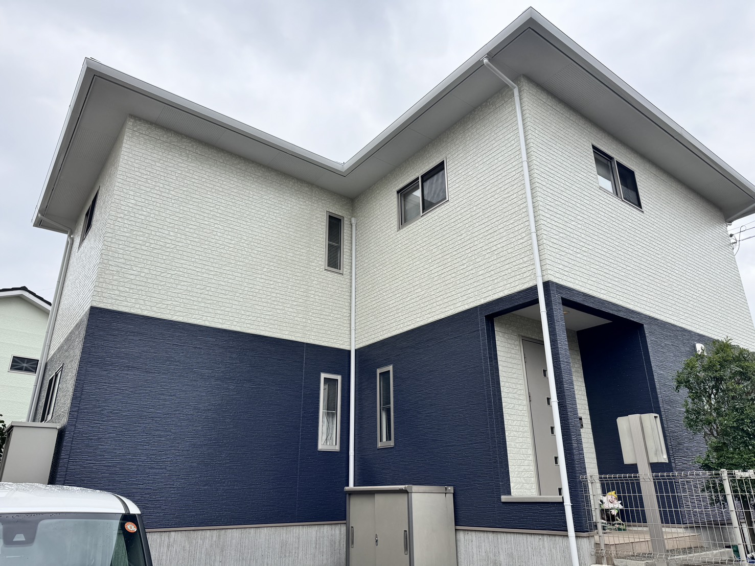 【熊本市北区O様邸】WB多彩仕上げ工法の施工事例｜配色にこだわり洗練された上品な仕上がりに