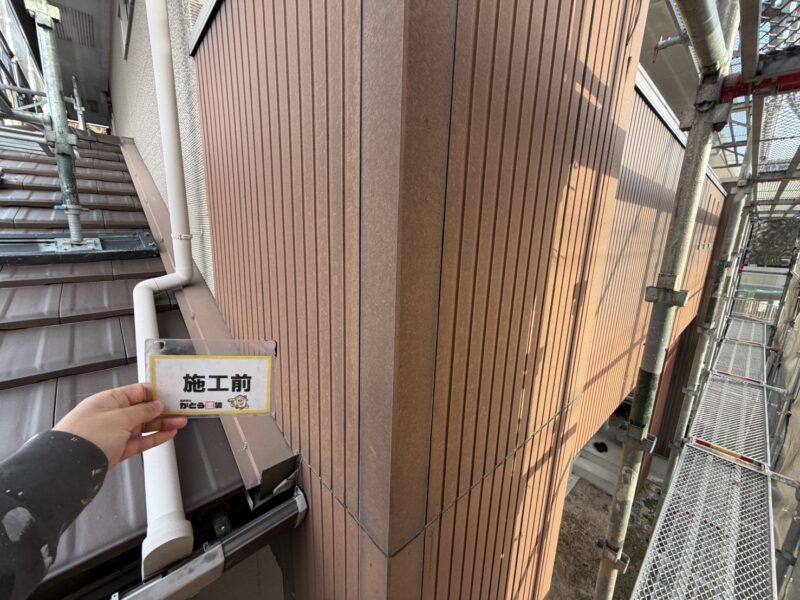 外壁はサイディングで、汚れや紫外線に強い無機塗料を今回ご提案いたしました。