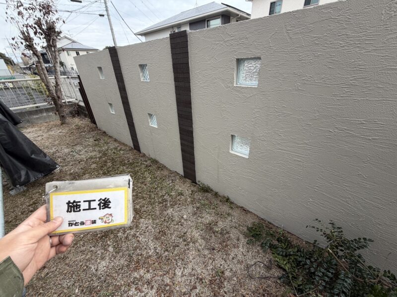 お家のお顔と言っても過言ではない、塀や門扉・柵なども塗装できますのでお気軽にご相談くださいね。