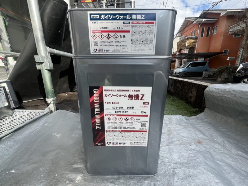 外壁の上塗りの使用塗料です。
