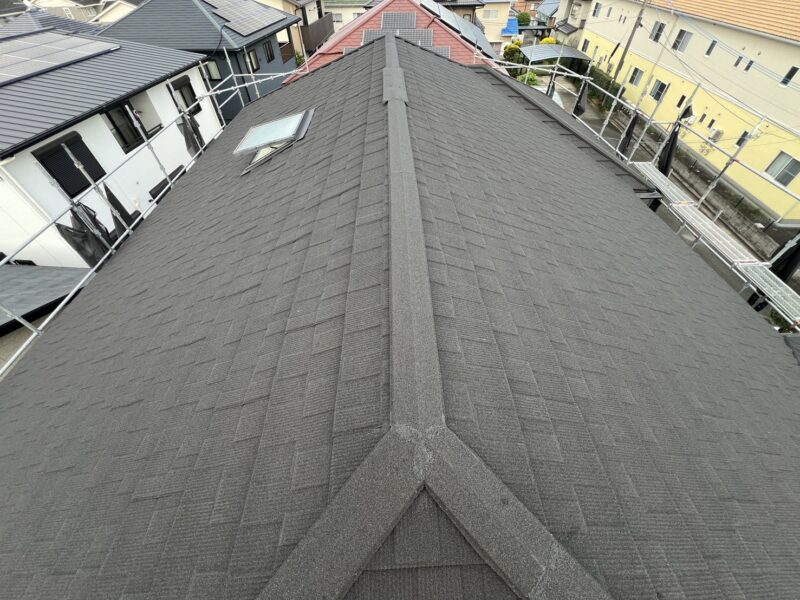 非常に軽量な屋根材ですので災害にも強く、雨漏りの心配のない安心・安全な暮らしをご提案いたします。