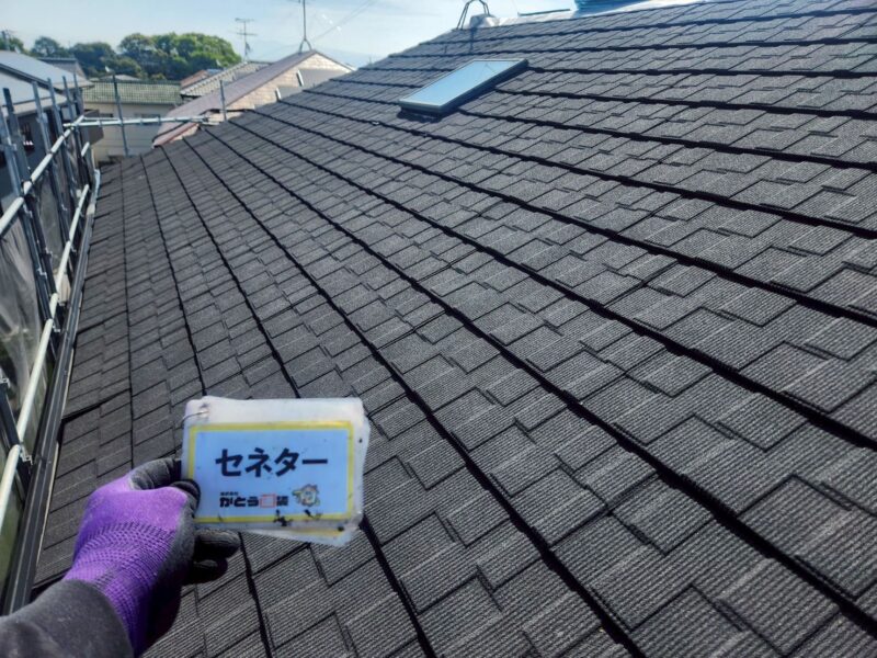 屋根表面のストーンチップが雨音を吸引・拡散するため、室内は静かで日常生活において望ましい遮音性を確保することができるのもうれしいポイントです。