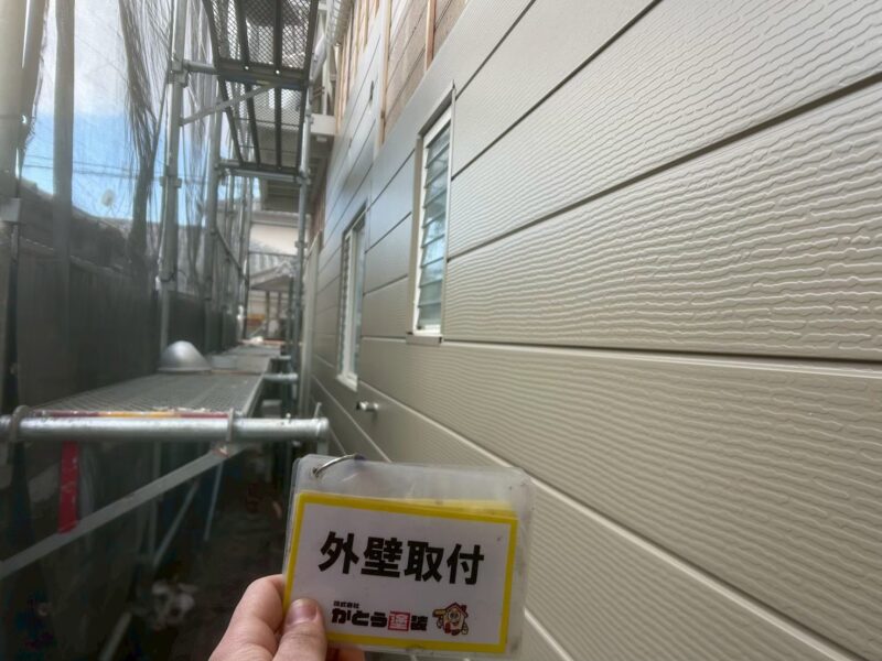 外壁を張り替えることで、見た目の美しさだけでなく、住宅の断熱材性と気密性も改善し、日常生活を快適に過ごすことができます。