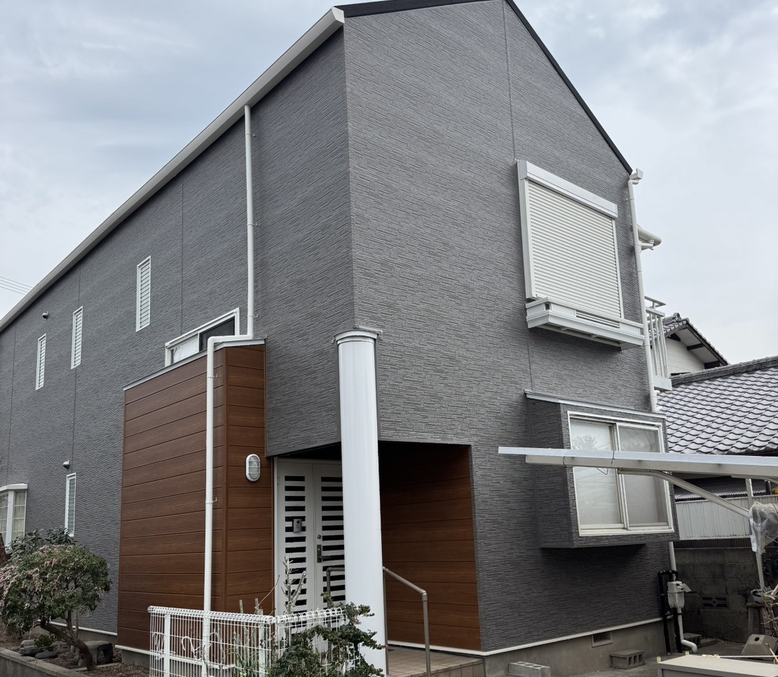 【熊本市中央区O様邸】外壁張り替えの施工事例｜外壁カバーという新しいリフォーム手法をご提案