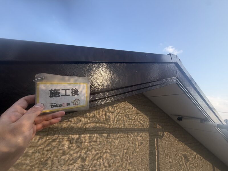 塗膜の劣化要因である紫外線・雨による影響を受けにくく、建物を長期にわたって保護します。