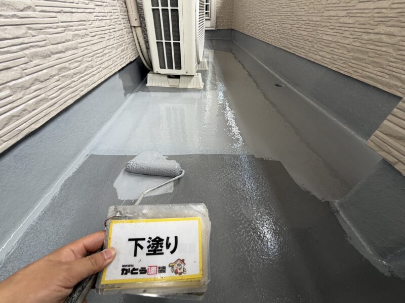 下塗りの様子です。