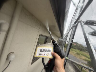 【宇城市H様邸】築20年2階建ての高圧洗浄をおこないました