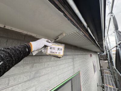 【熊本市東区T様邸】防カビ・防藻効果を持った塗料で軒天を塗り替えました