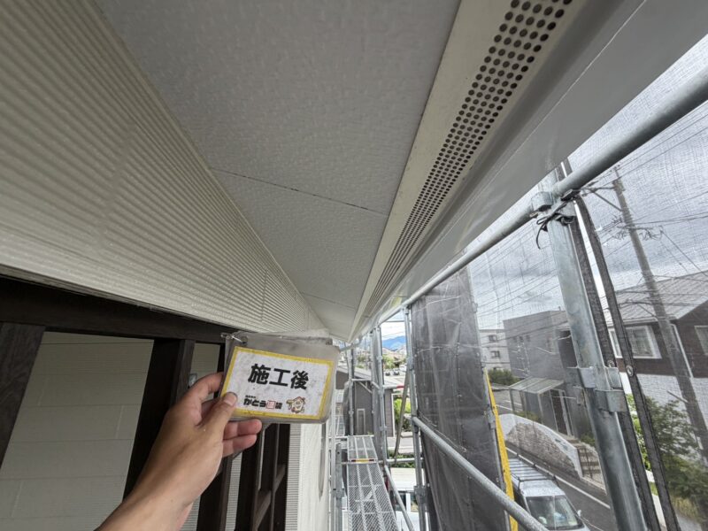 色はライトグレーで、艶消しタイプなので落ち着いた清潔感のある仕上がりになりました。